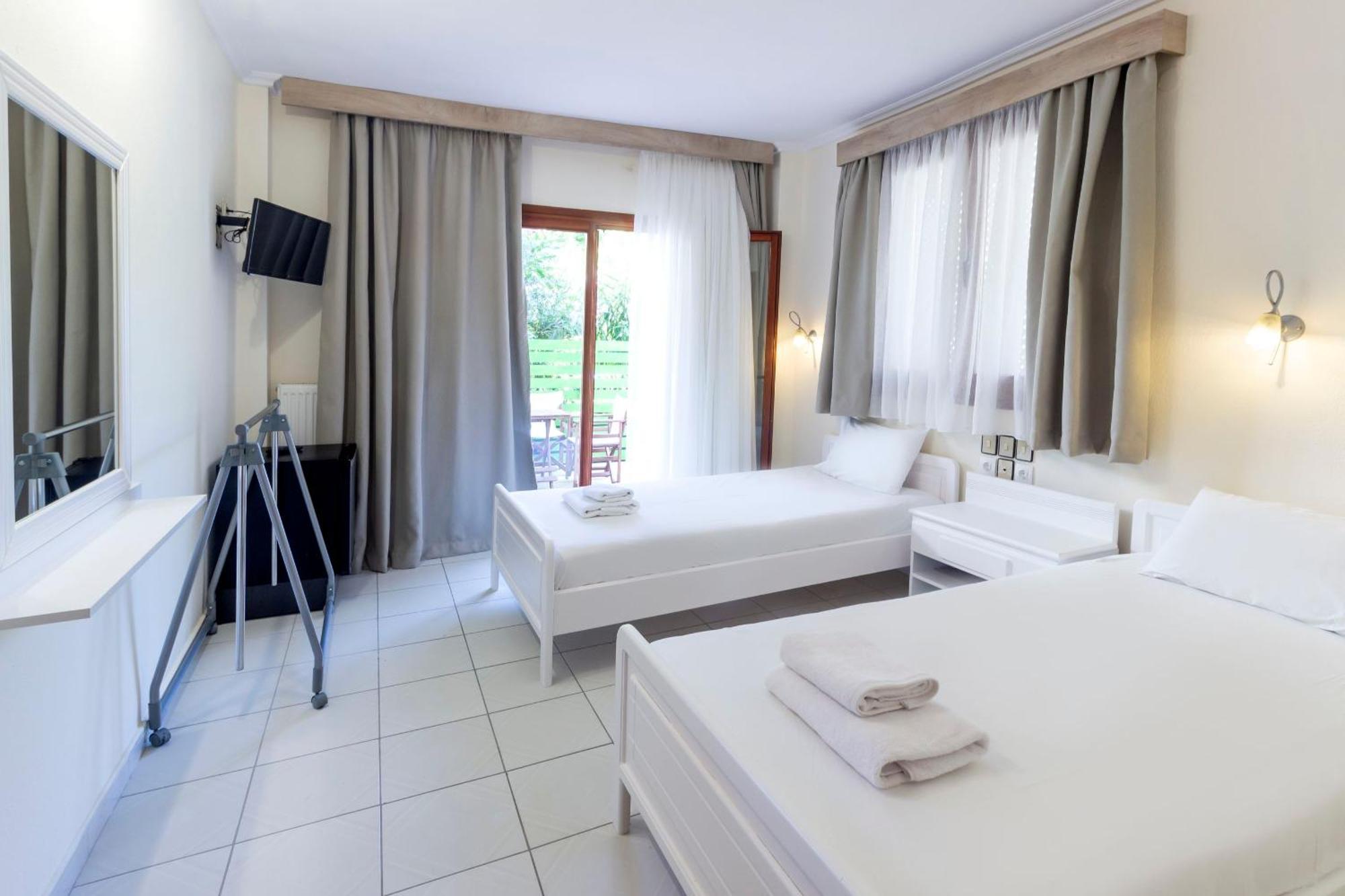 Hotel Odysseas Políhrono Szoba fotó
